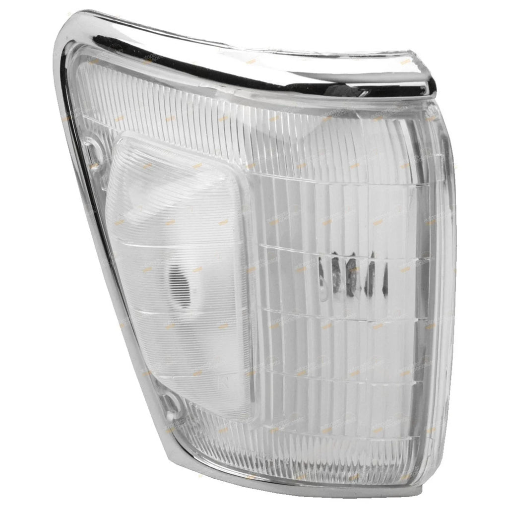 RH Corner Indicator Light w/Clear Hump for Toyota Hilux 4WD (1994–1997)