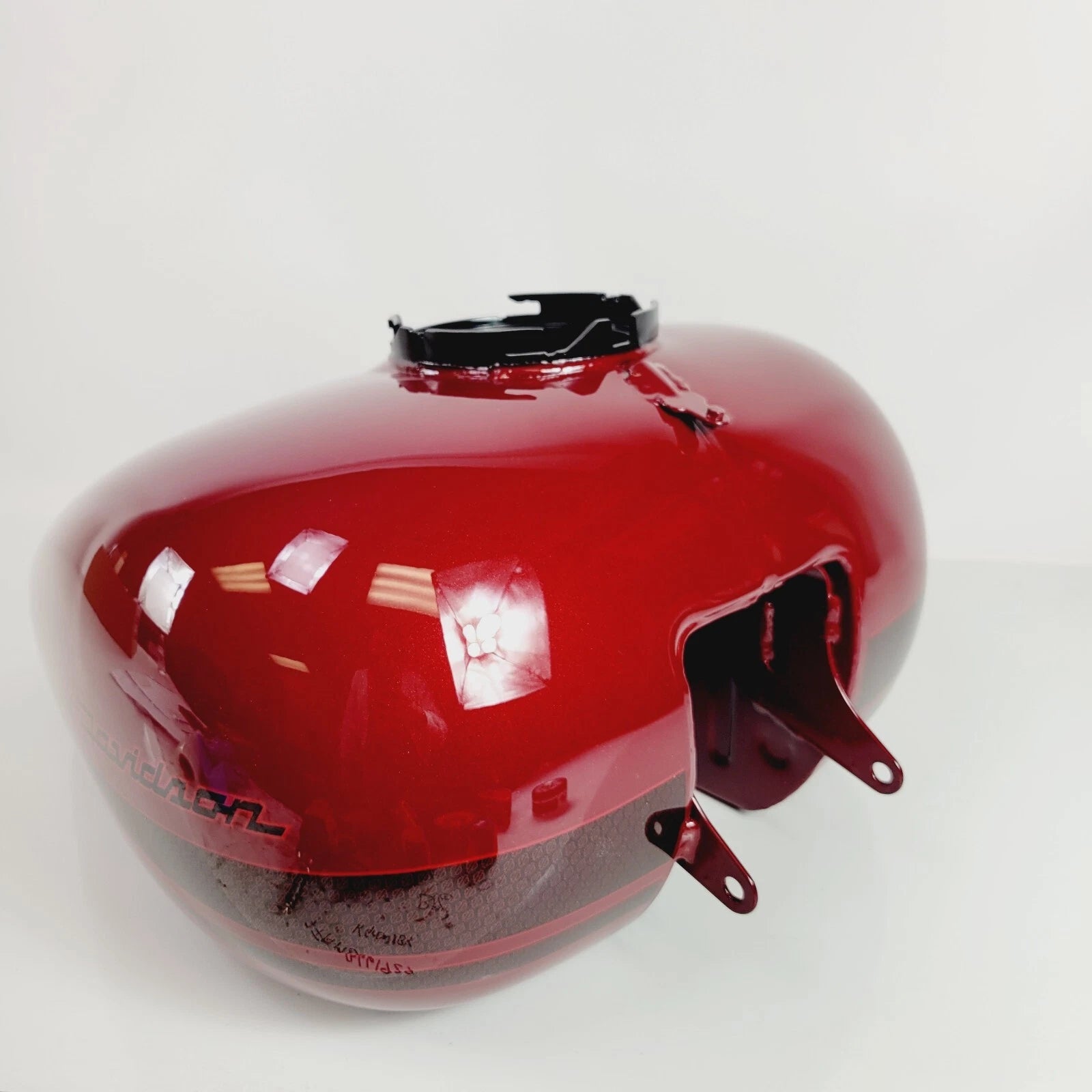 Gas Tank for Harley-Davidson Street Glide (2020) 61356-08 Stiletto Red