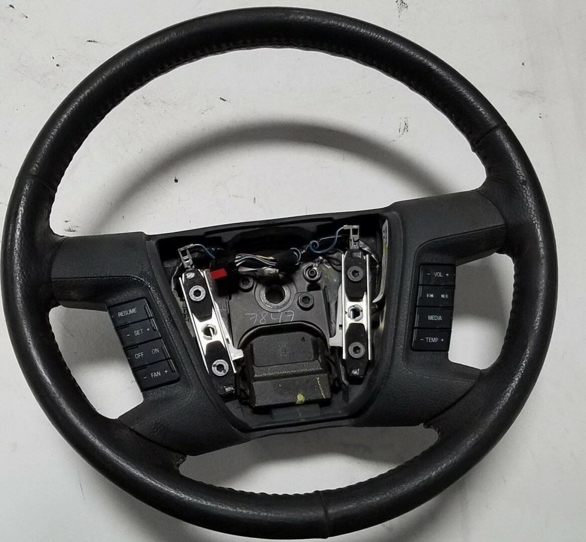 Steering Wheel with Switches for Ford Fusion Mercury Milan (2006)
