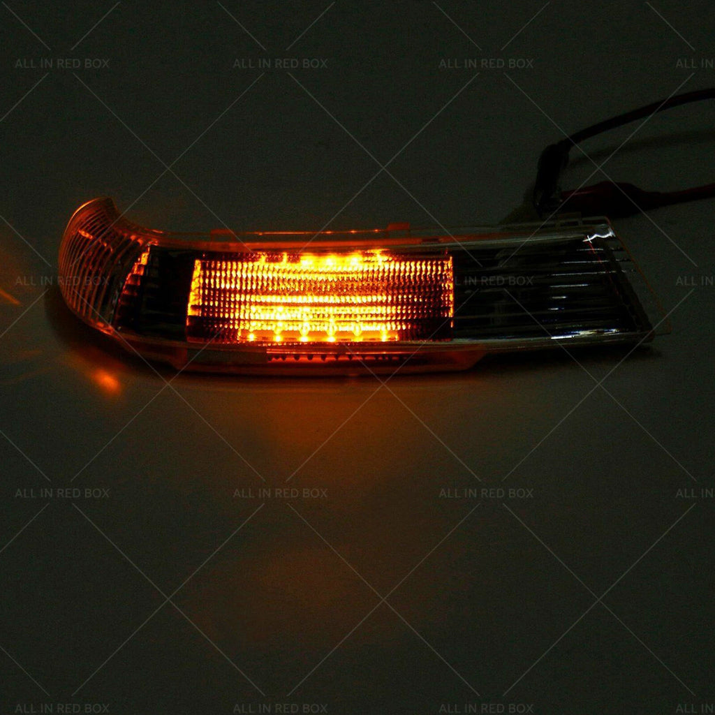 Front Right Wing Door Mirror Indicator for VW Touareg (2003–2006)