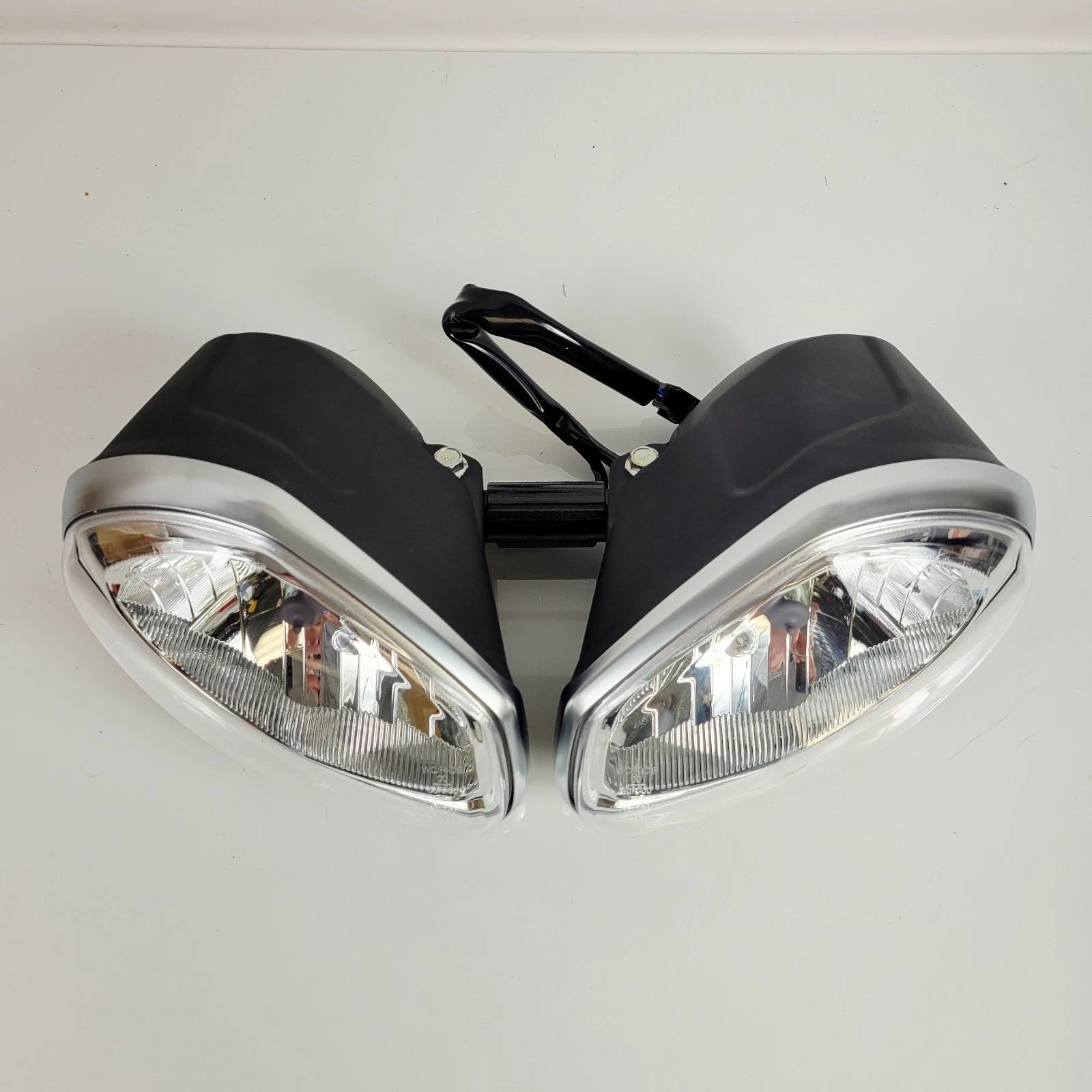 Headlight Assembly for Triumph Street Triple 675 (2007–2018) T2701952