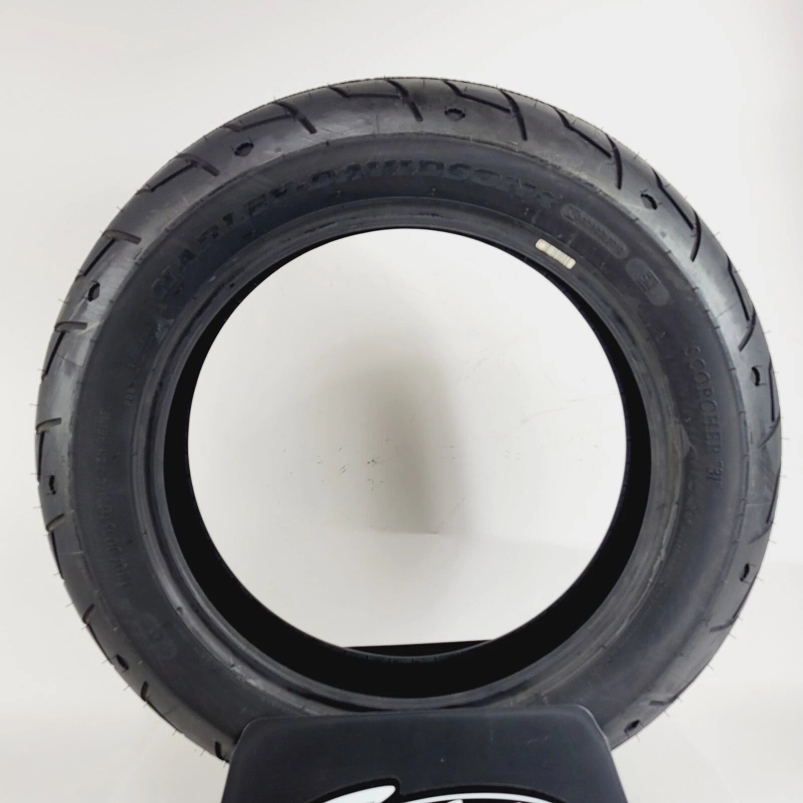 Michelin Scorcher 31F Front Tire 130/90B-16 for Harley-Davidson