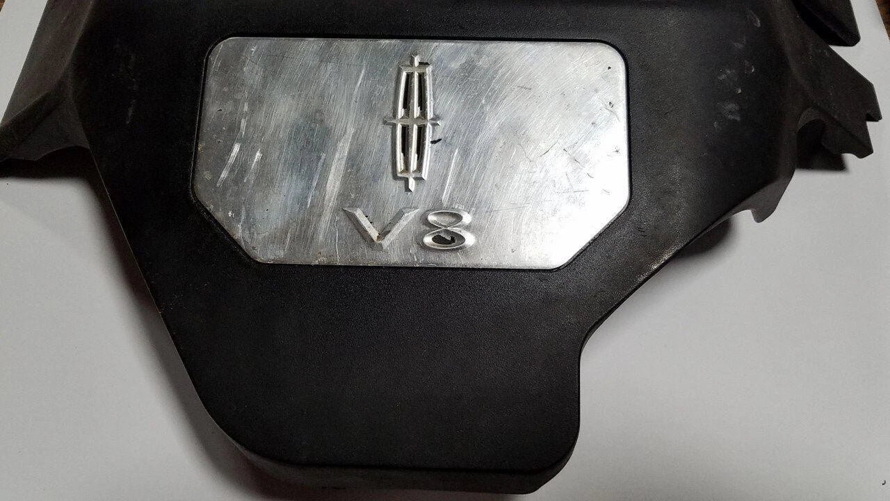 Engine Cover Finishing Panel for Lincoln LS V8 (2003–2006) Chrome Emblem