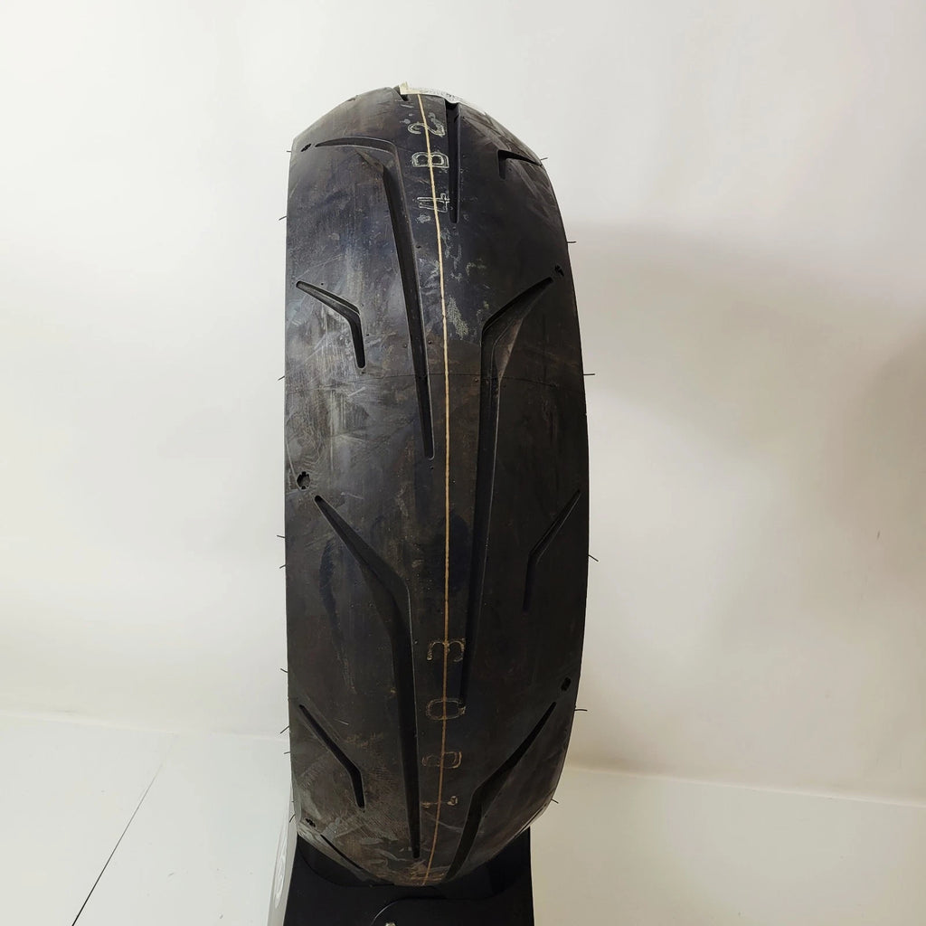 Dunlop 180/70R16 Rear Tire for Harley-Davidson Sportster S (2021–2023)