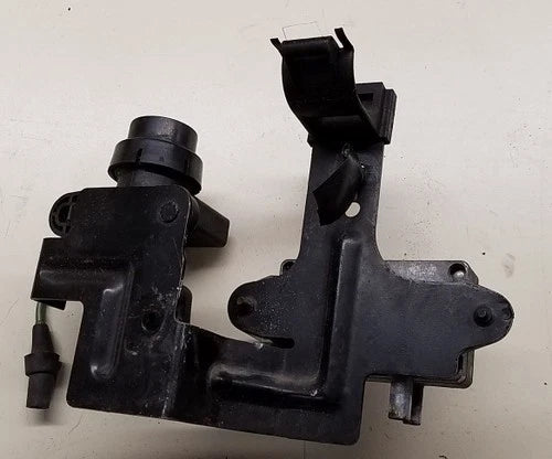 EGR Vacuum Assembly for Ford Thunderbird Cougar (1996–1997)