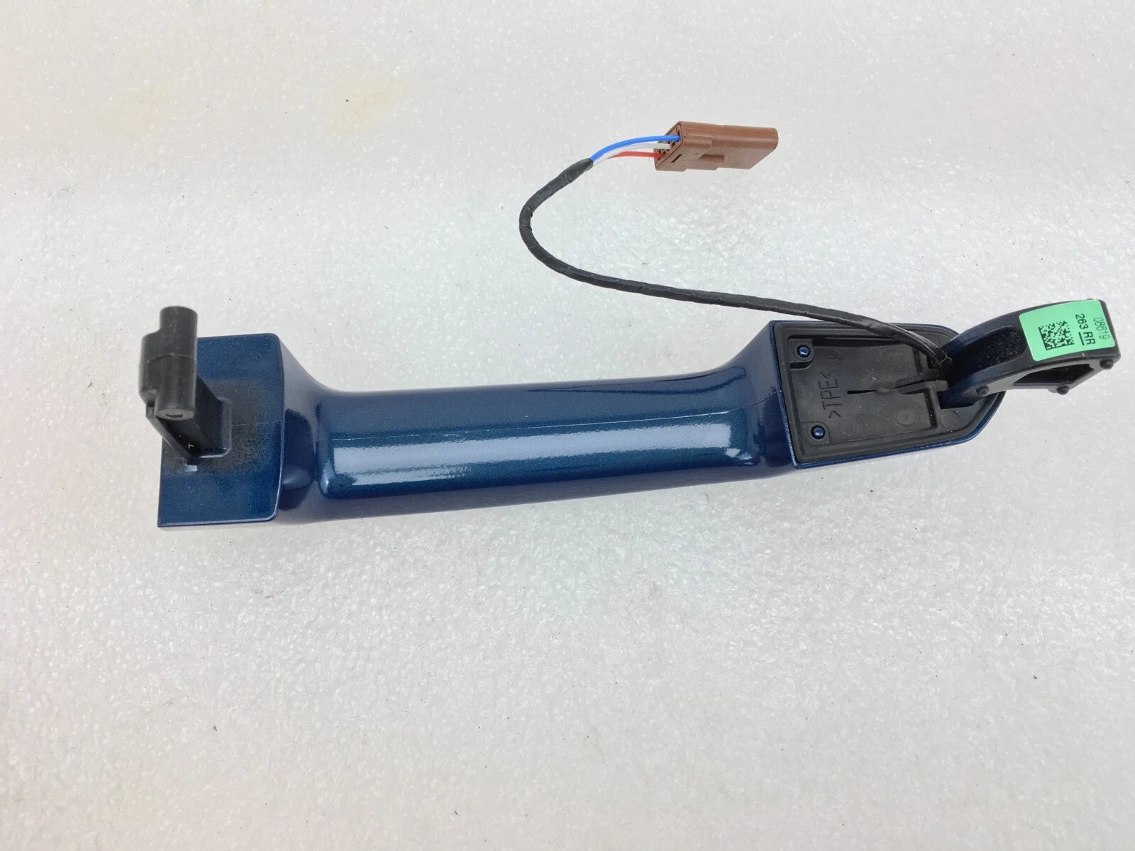 Exterior Door Handle for Cadillac XT4 (2019–2023) - Twilight Blue, 13509697