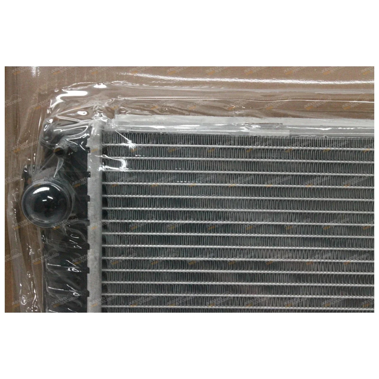 Alloy 4.0L V8 Radiator for Land Rover Discovery Series 2 (1999-2002)