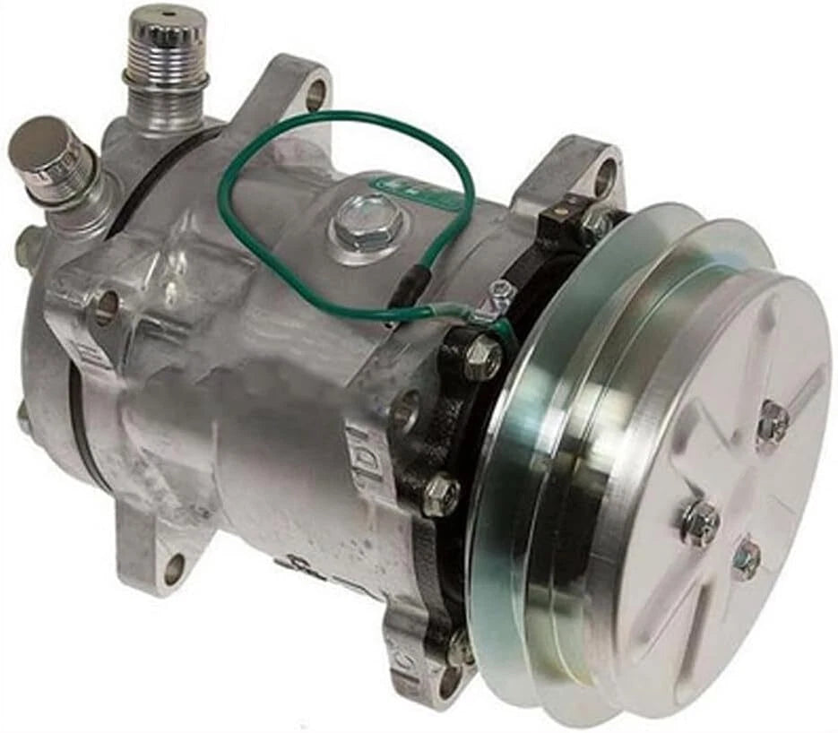 A/C Compressor 4A1-979-2260 for Komatsu XT430-5 XT465L-5 (Tracked Feller Buncher)