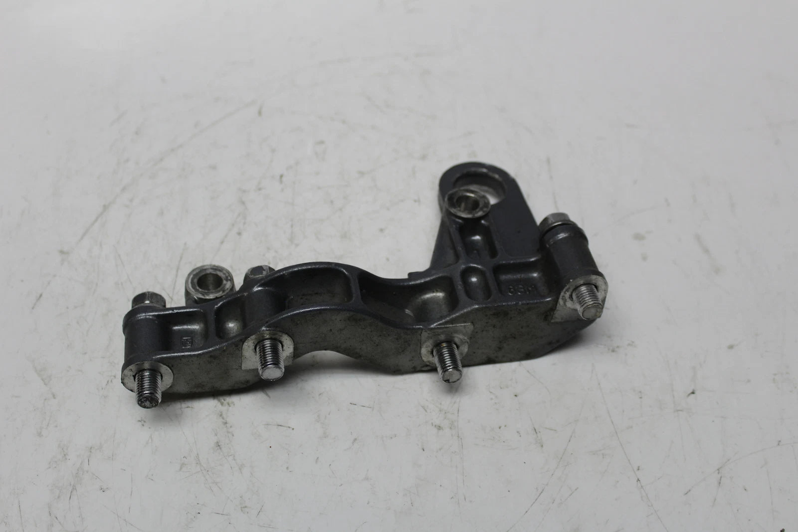 Exhaust Pipe Bracket for Yamaha Venture Raider 1100 (1999–2000)