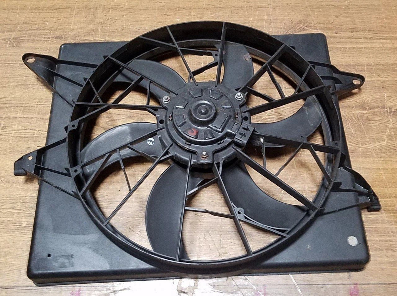 Radiator Fan for Ford Thunderbird Cougar (1994–1997) 4.6L 3.8L