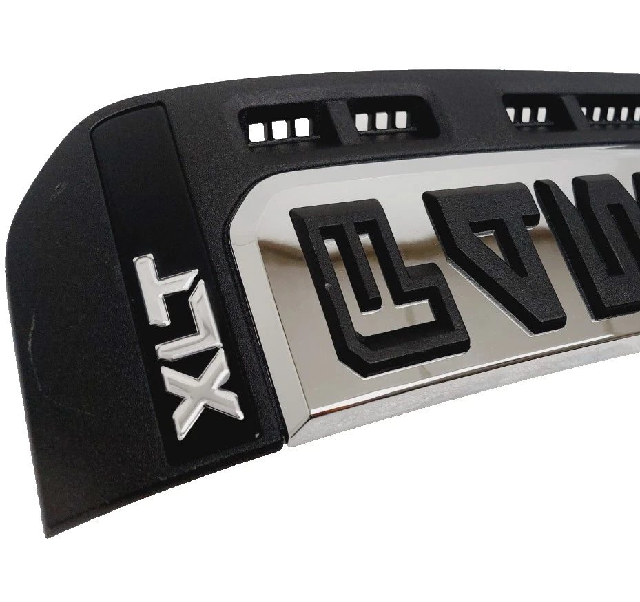 Right Side Fender Vent Emblem for Ford F450 Super Duty (2023–2025) PC3BP000A72CB