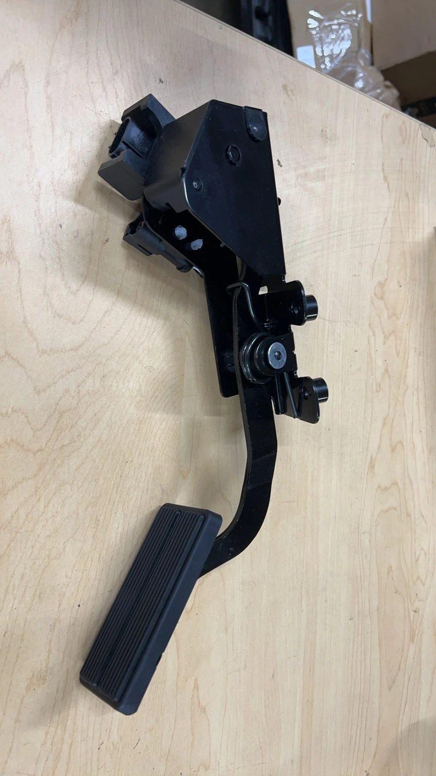 Accelerator Gas Pedal & Sensor for Ford Excursion (2000–2005) F81Z9F836AA F81Z9F836AB