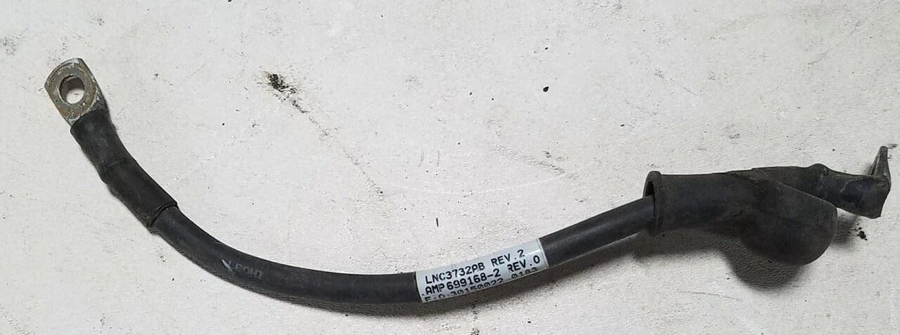Alternator Starter Positive Battery Ground Cable for Jaguar Vanden Plas XJ8 (1998–2003)