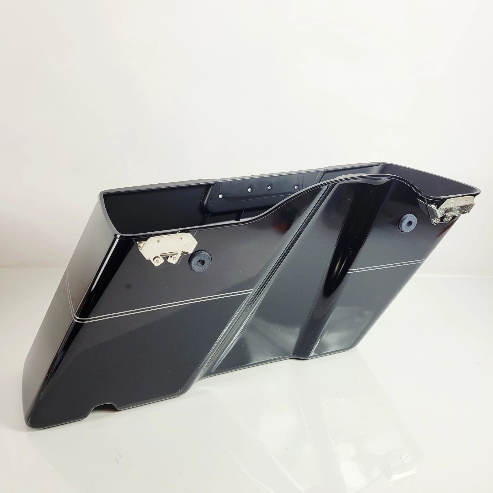OEM Left Saddlebag for Harley Electra Glide Ultra Classic (2005) 90650-04