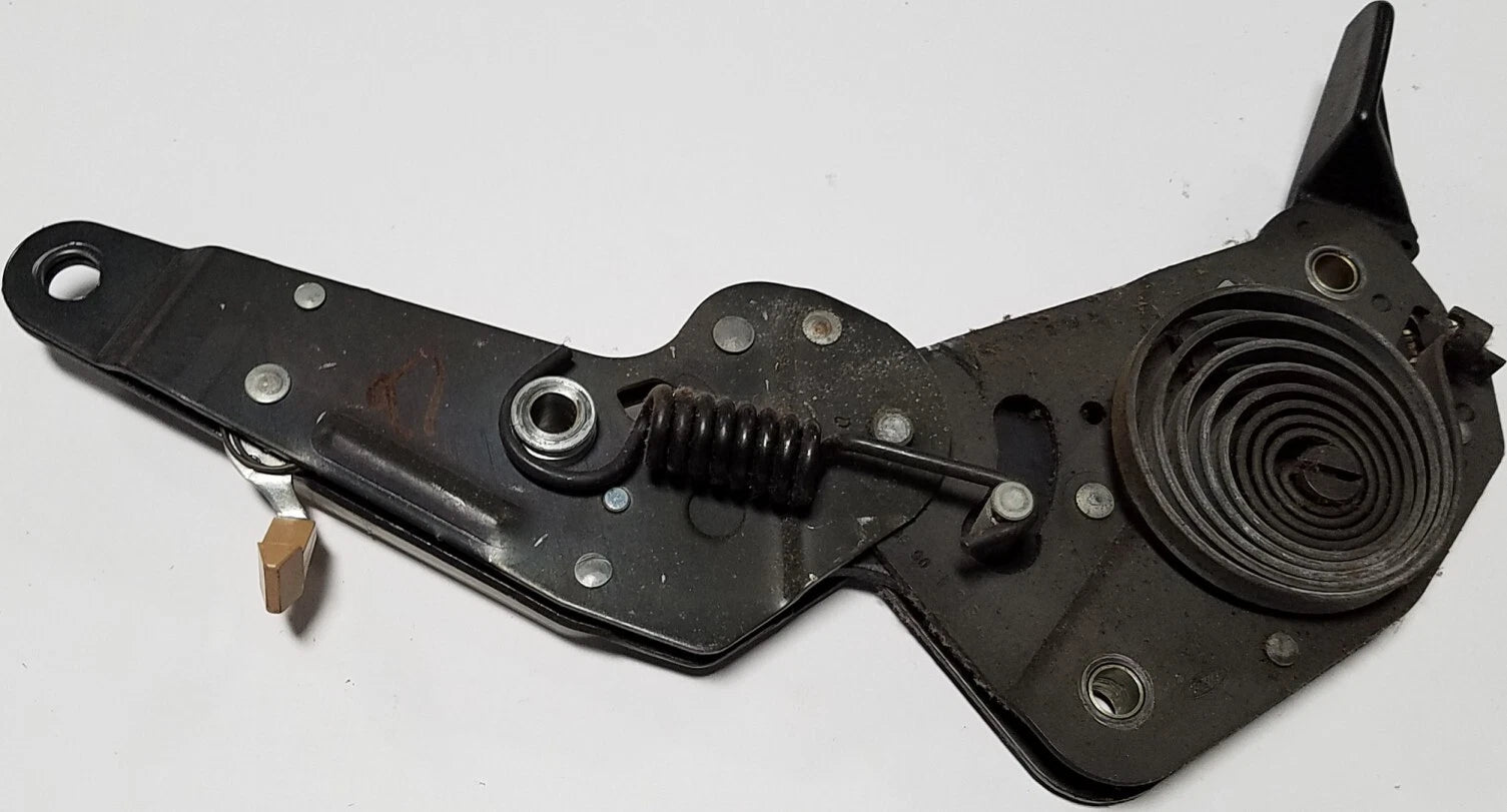 Seat Hinge RH for Thunderbird Cougar (1997) - Prairie Tan Latch