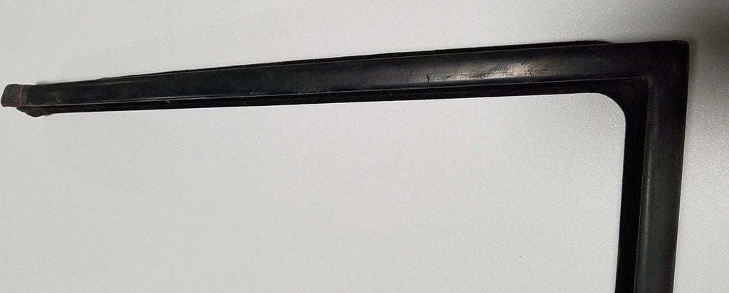 Door Glass Window Upper Molding RH for Lincoln Mark VIII (1993–1998)