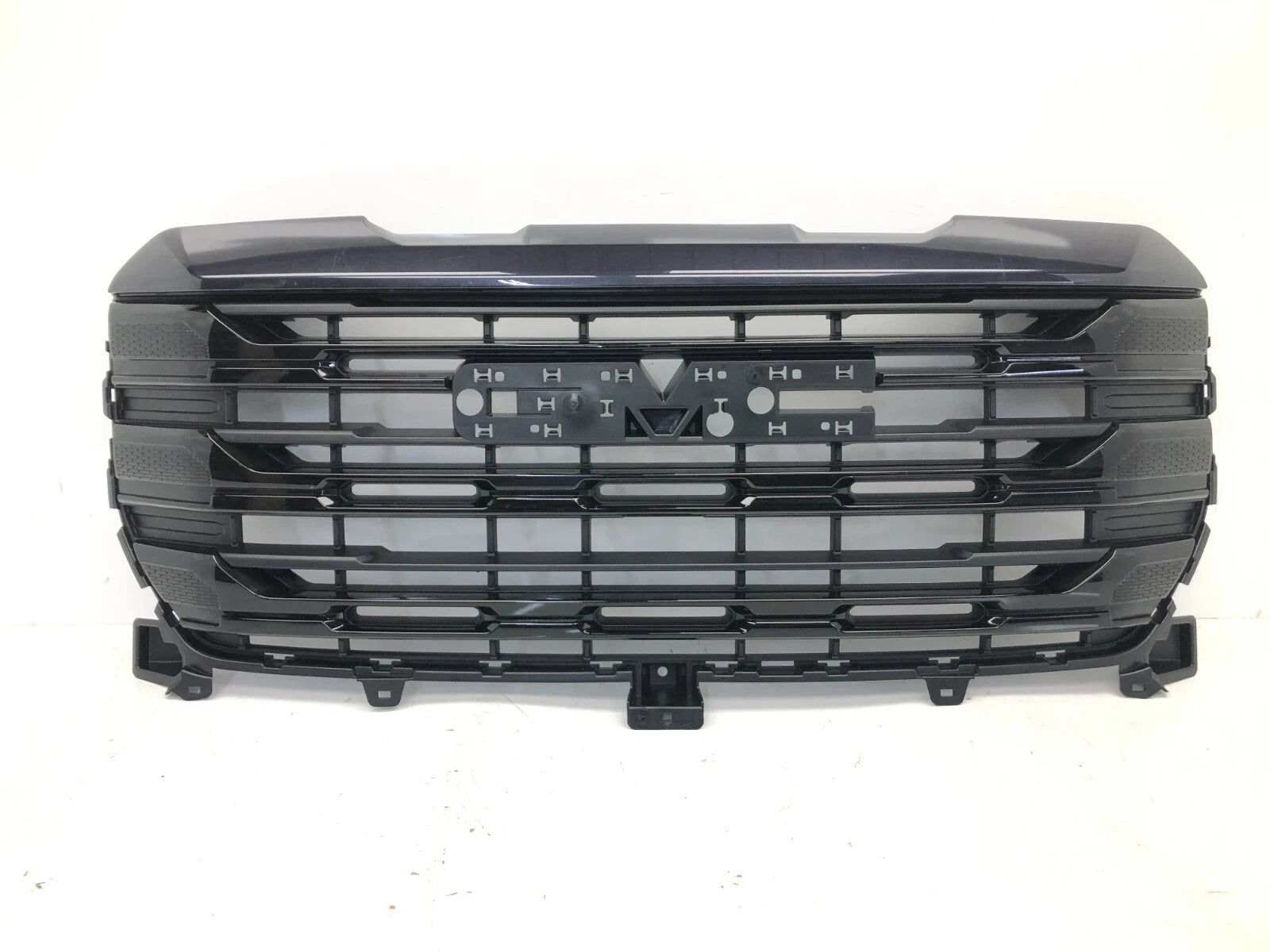 Front Upper Grille for GMC Sierra 1500 (2022–2024) - Titanium Rush Metallic 45