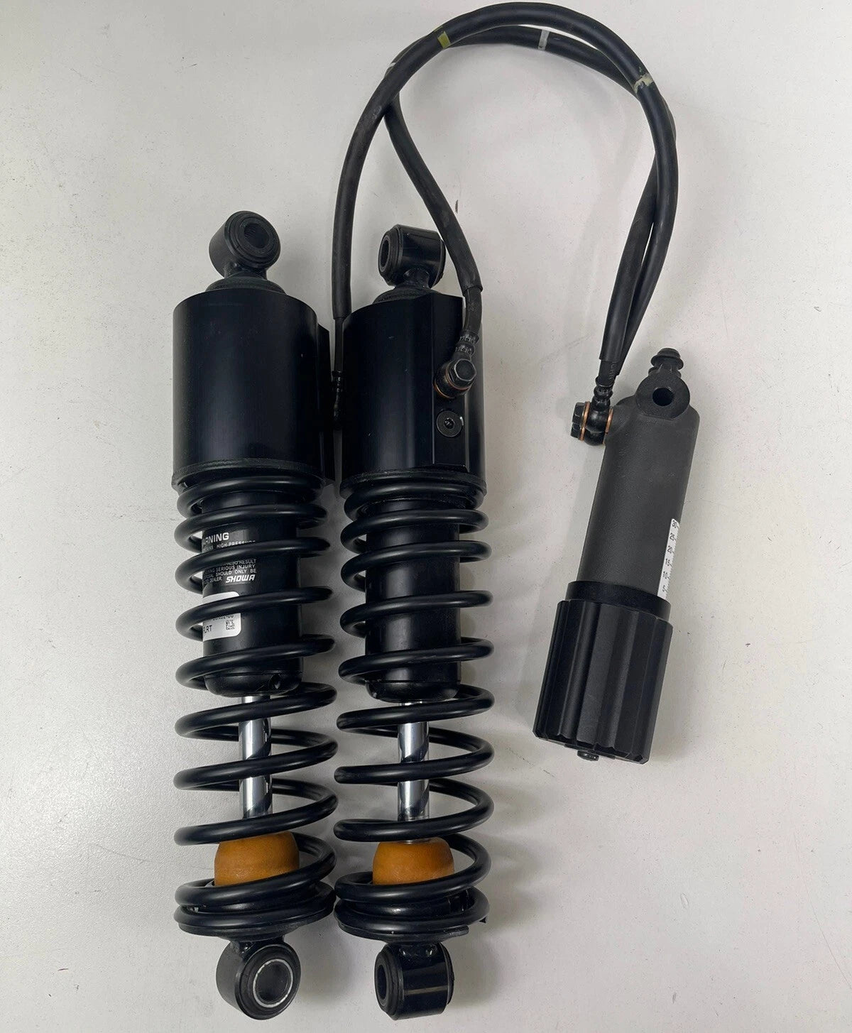 15-23 Harley-Davidson FLRT Free Wheeler Adjustable 13" Shocks 54000146
