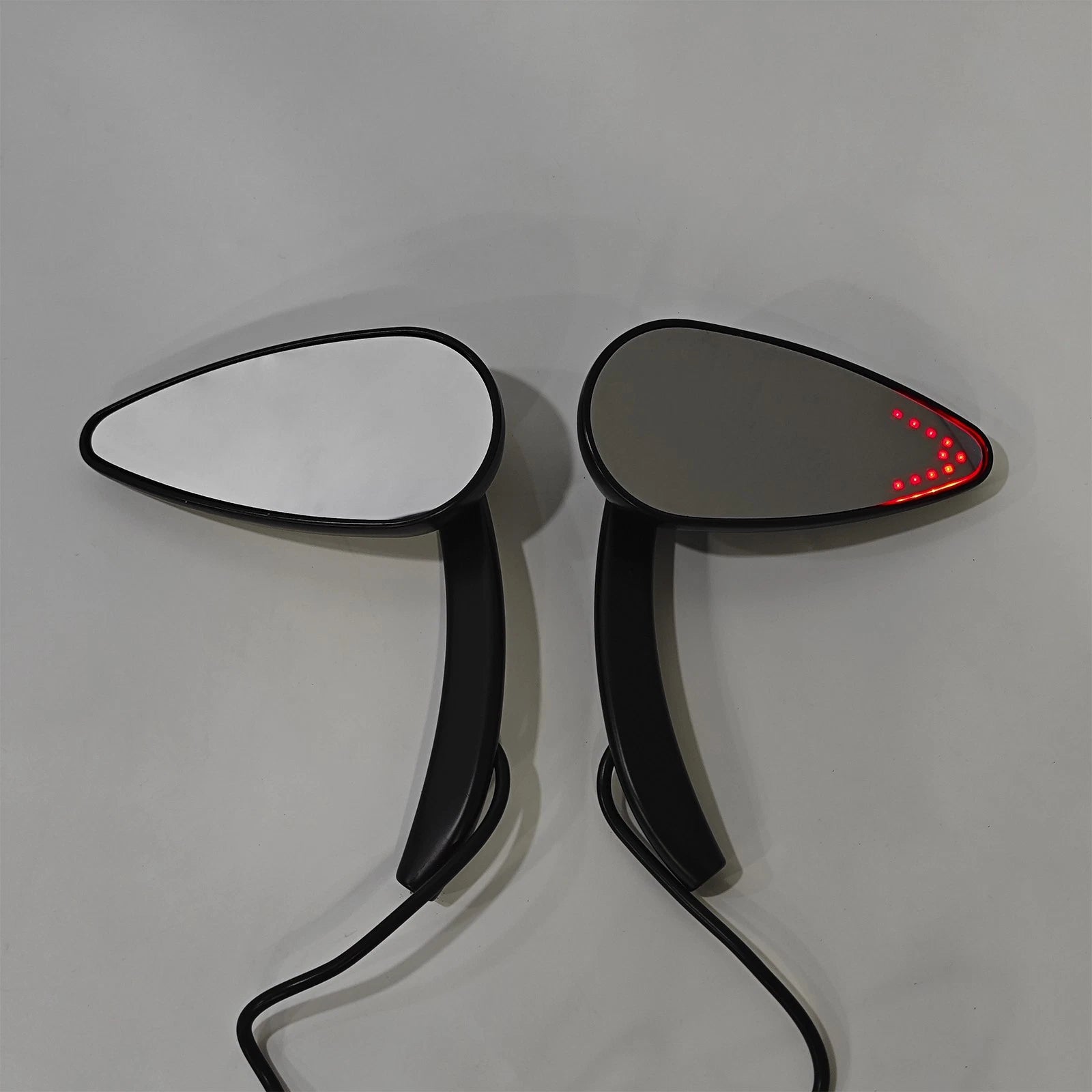 LED Turn Signal Mirrors for Harley Touring, Softail, Dyna, Rocker (2000–2023)