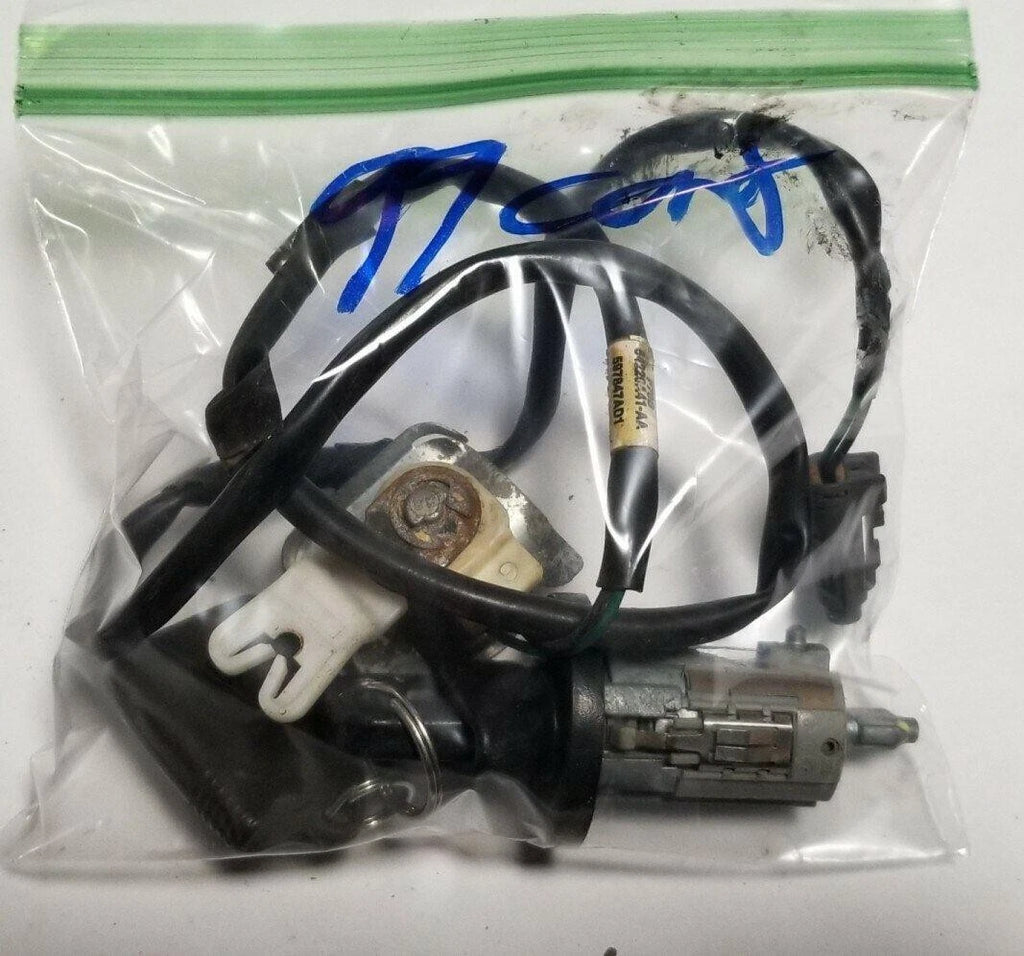 Door Ignition Cylinder Lock Set with Key for Lincoln Continental (1995–1997)