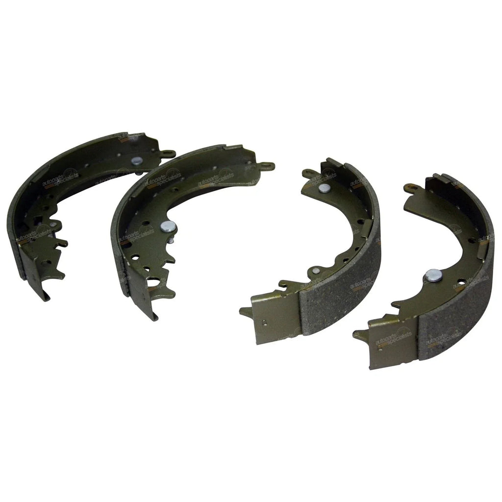 Rear Brake Drums + Shoe Linings for Toyota Hiace (2005–2009)