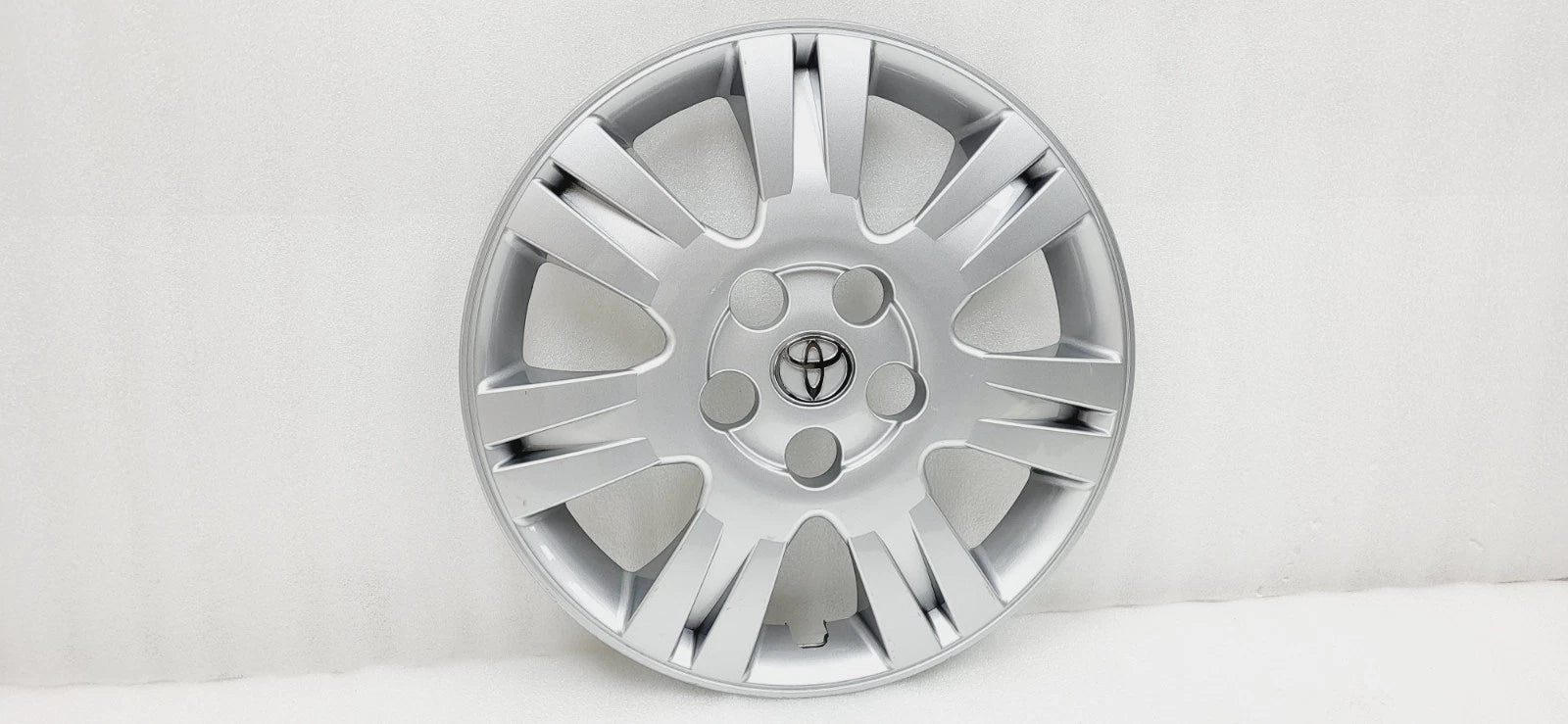 16" Hubcap Wheel Cover for Toyota Camry Solara (2004–2008) 42621AA120