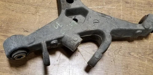 Left Rear Lower Control Arm for Lincoln LS (2000–2002)