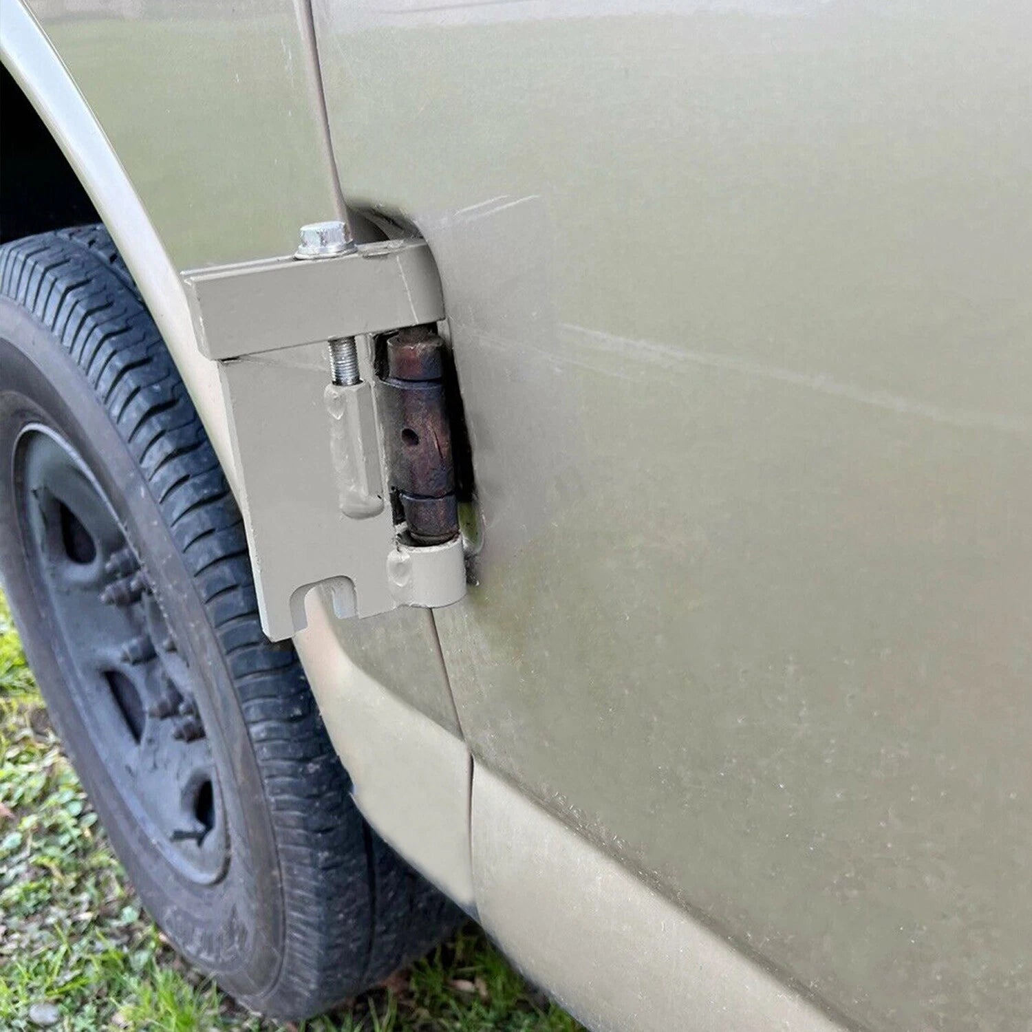 Door Hinge Pin Puller Tool for Chevy Express GMC Savana (2003–2023)