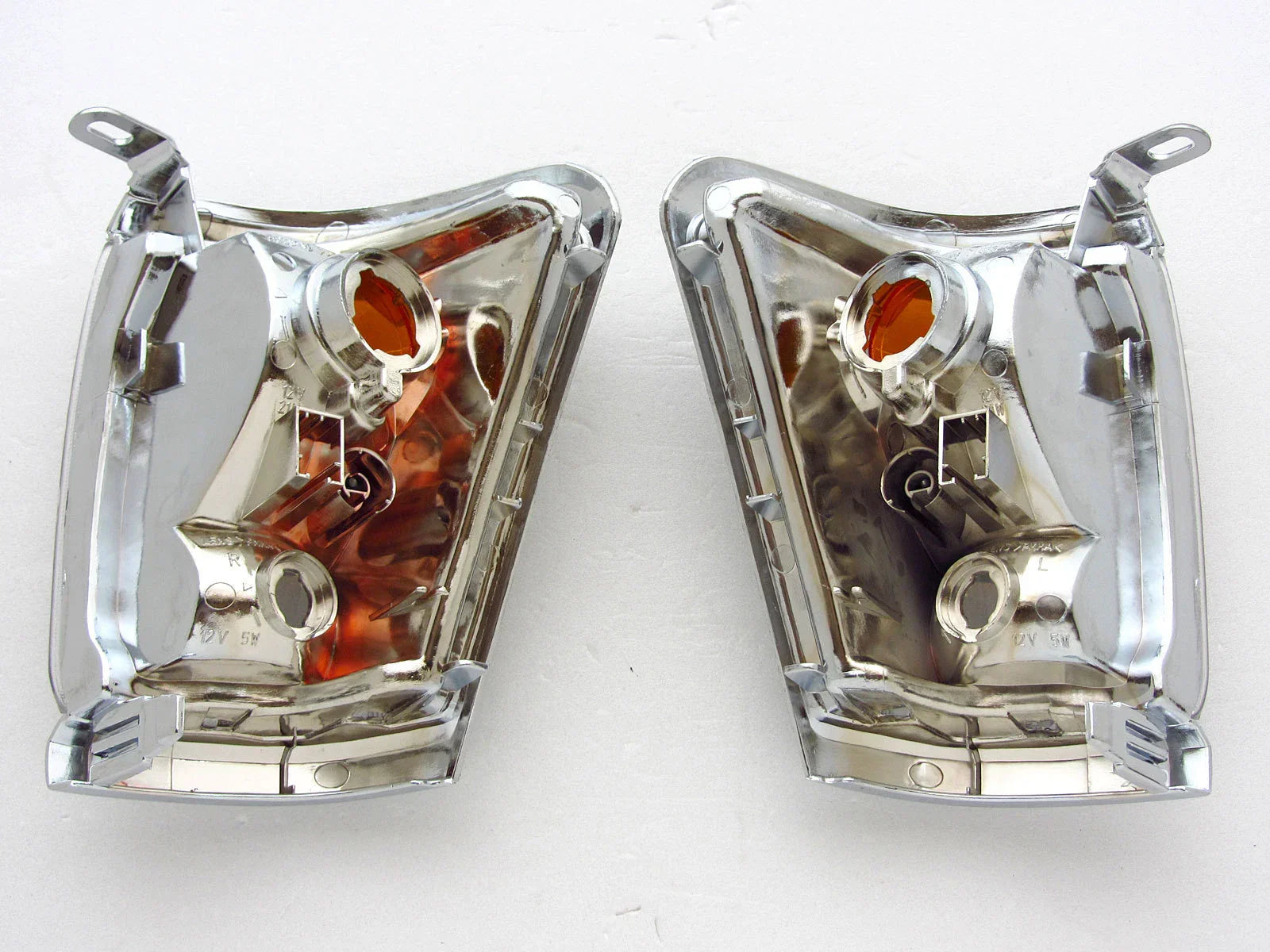 Chrome Indicator Corner Lights for 1997-2001 Toyota Hilux LN145 (2 x)