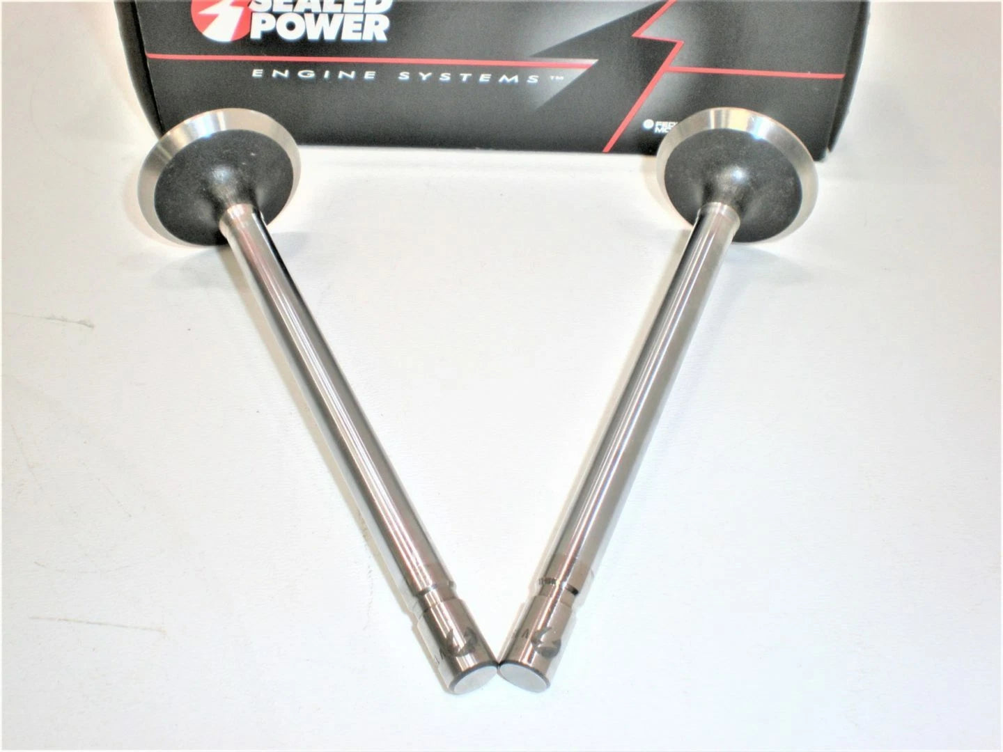 2X Sealed Power V-1926 Exhaust Valves for Marine Engines (Federal Mogul)