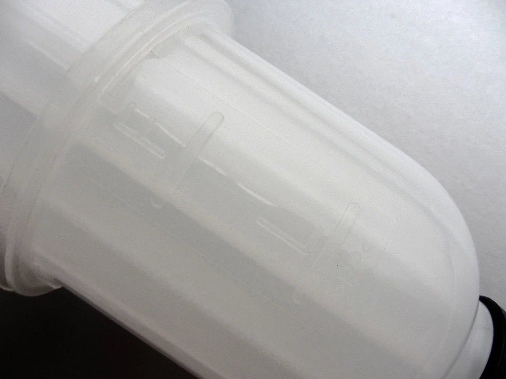 Radiator Overflow Bottle for 05-08 Toyota Hilux Vigo Diesel Coolant Tank