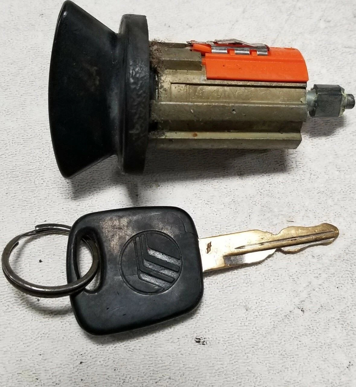 Ignition Lock Ford Transponder Key for Mercury Grand Marquis (1998–2004)