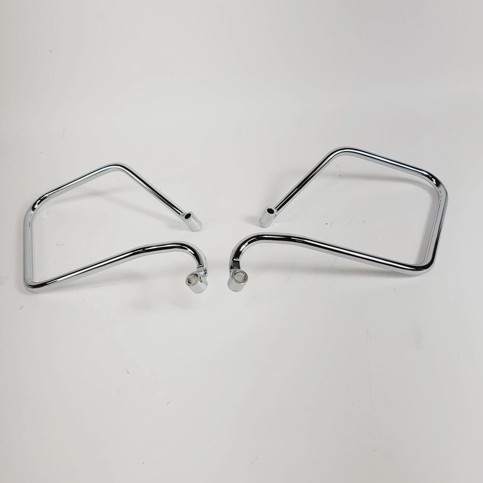 Chrome Saddle Bag Support Bracket for Harley Dyna Fat Bob Wide Glide (2006–2017)