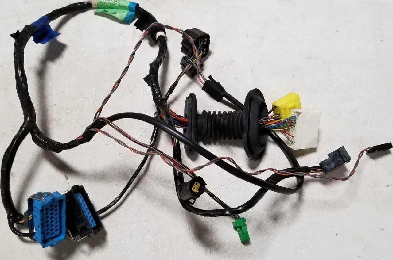 Front RH Passenger Door Wire Harness for Jaguar XJ8 XJR VDP (1998–2003) LN