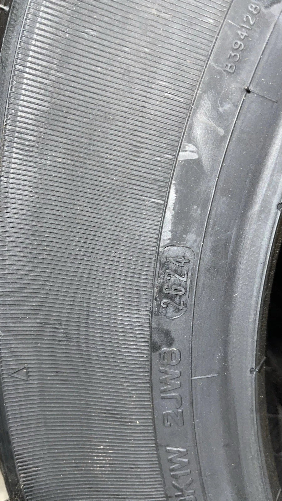 Dunlop D401 Tire 130/90B16 for Harley-Davidson XL (1981–2003) Blackwall 16"