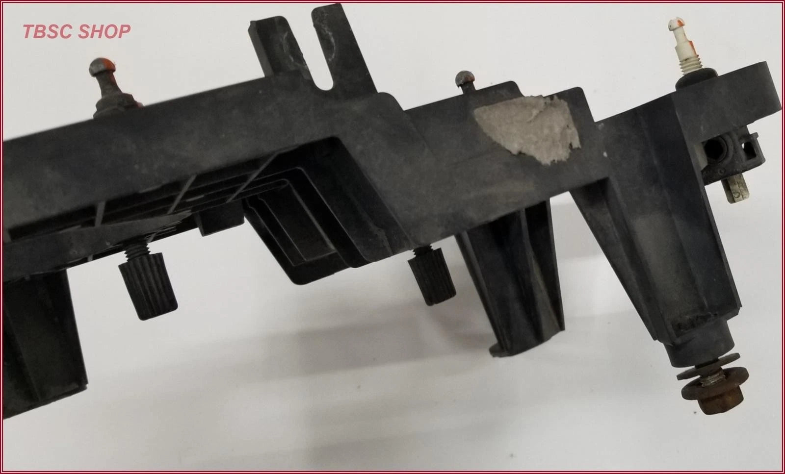 Headlight Bracket Bezel RH for Jaguar XJR XJ6 XJ12 (1995–1997)