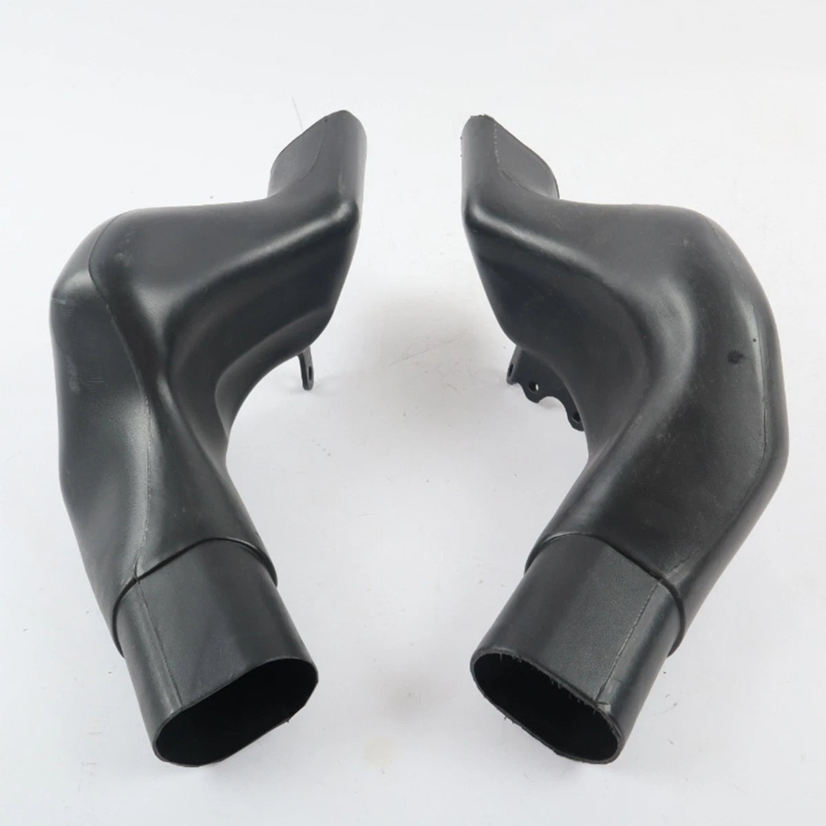 Ram Air Intake Tube for Suzuki Hayabusa GSX1300R (1999–2007)