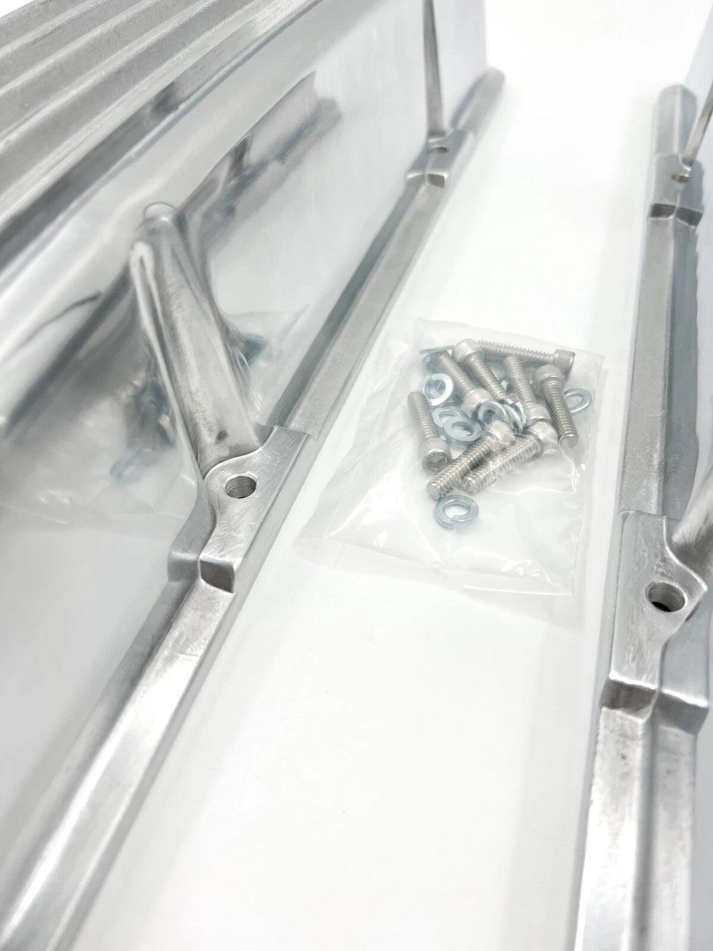 Polished Aluminum Finned Valve Covers for Small Block Chevy 350 (1968–1979)