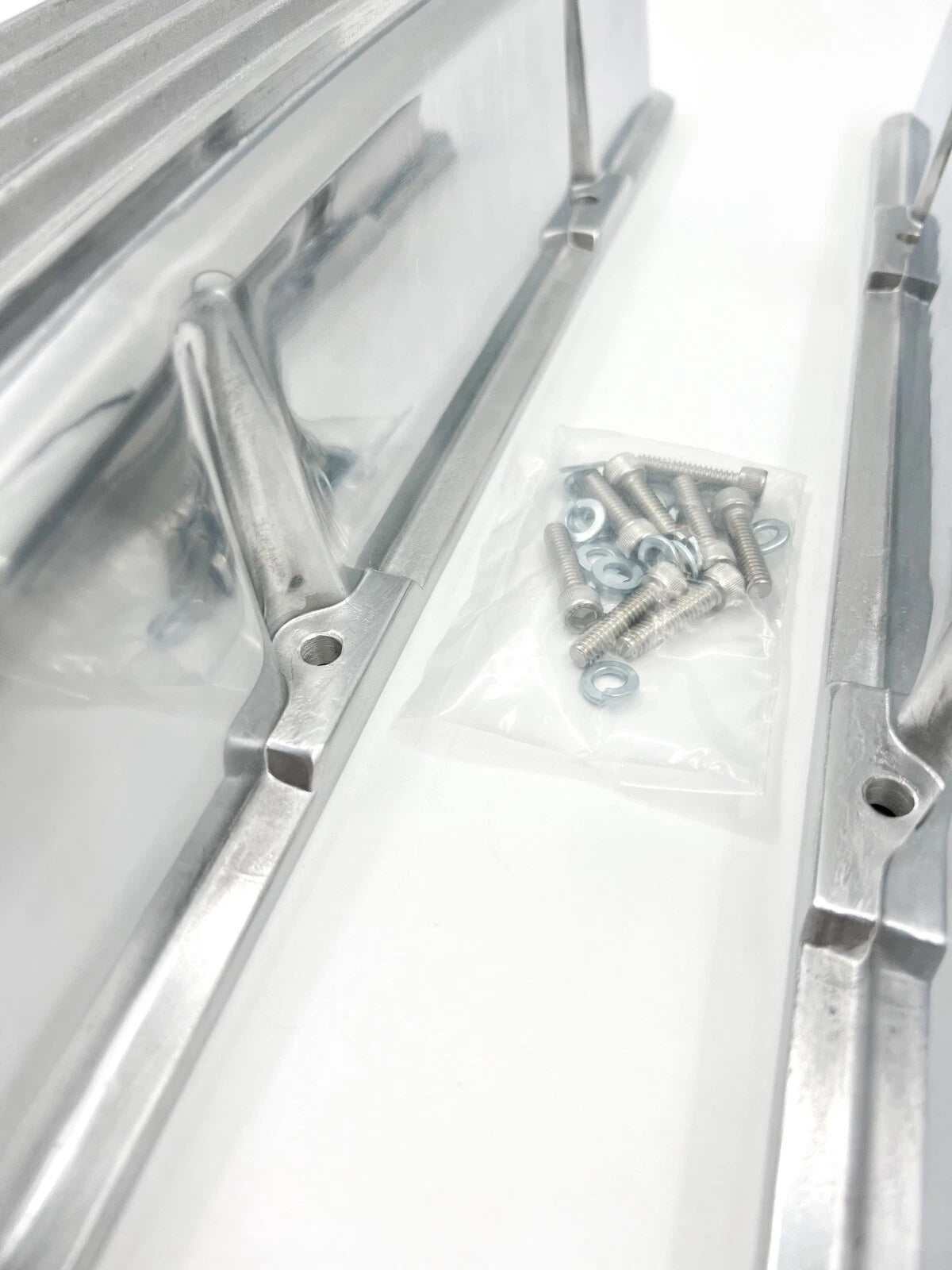 Polished Aluminum Finned Valve Covers for Small Block Chevy 350 (1968–1979)