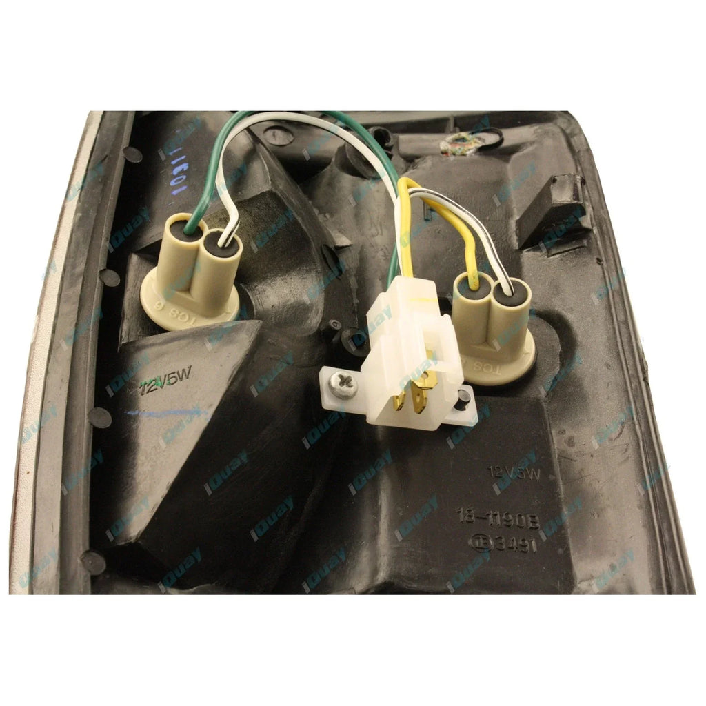 RH Corner Indicator Park Light w/Black Trim for Toyota Hilux 2WD 83-88 RHS Right