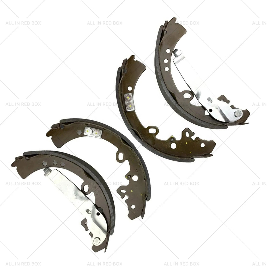 4x Drum Brake Shoes for Toyota Hilux GGN25 KUN25 KUN26 4WD SR5 (2005–2016)