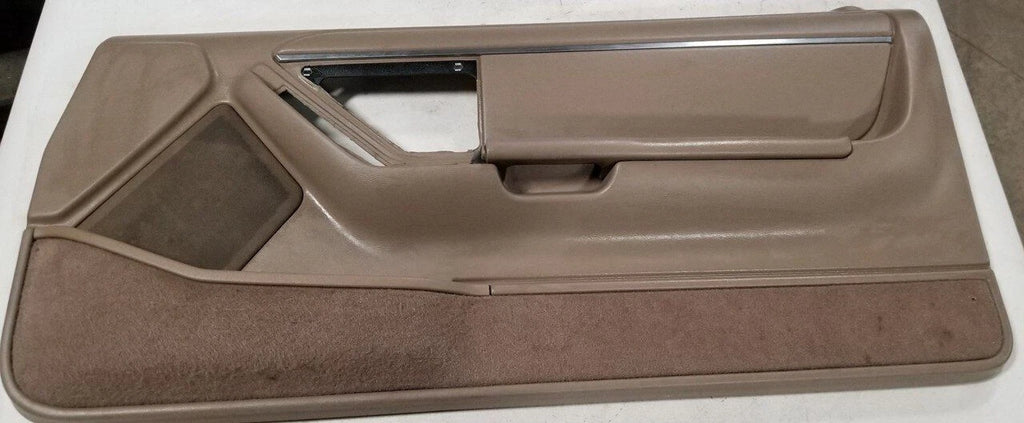 Door Panel Tan RH for 1989–1990 Ford Thunderbird, Cougar