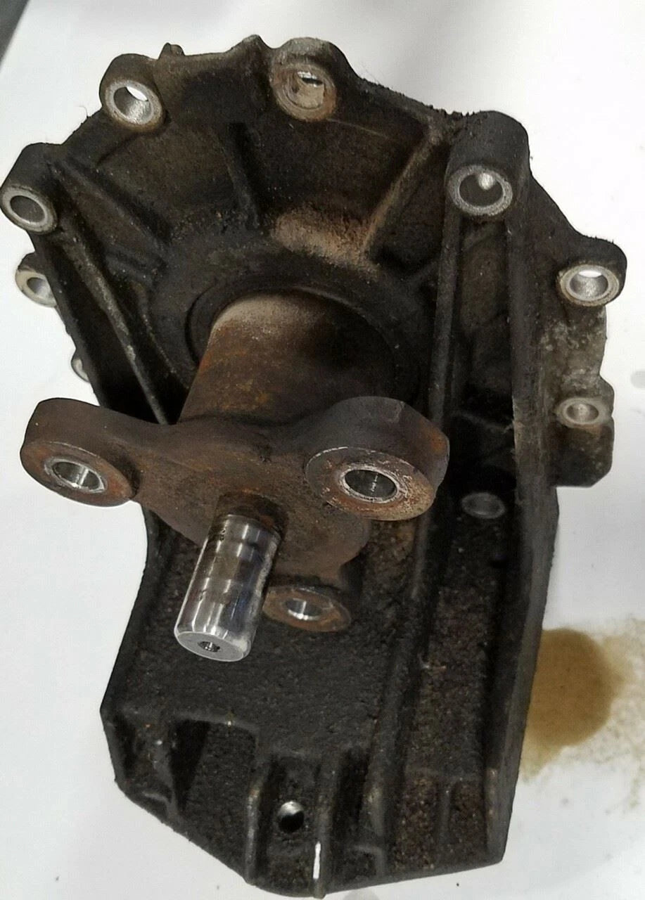 Tail Shaft Housing for Jaguar XJ8 VDP (1998–2003)