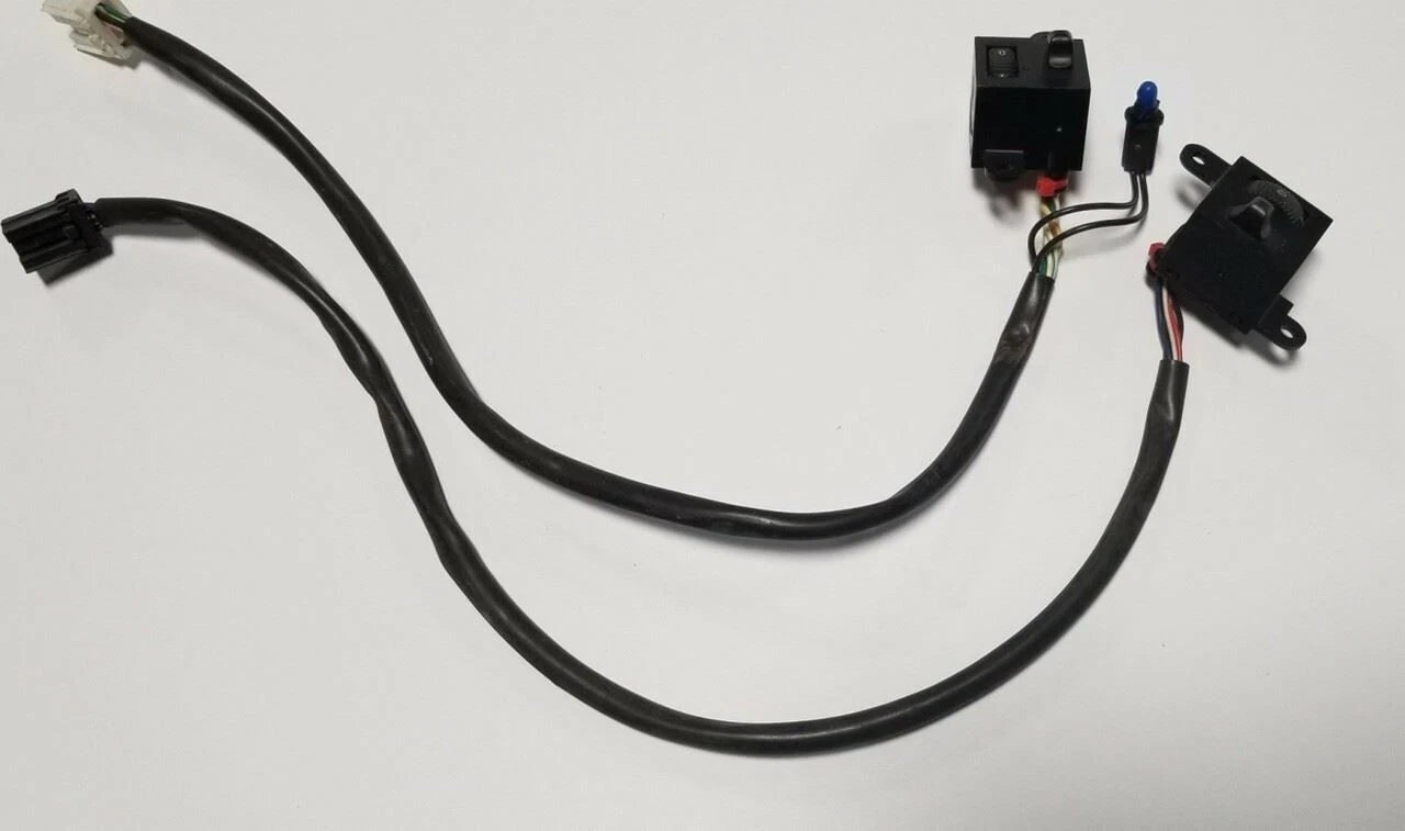 Front Seat Warmer Switch Harness Assembly for Lincoln Continental (1995–1997)