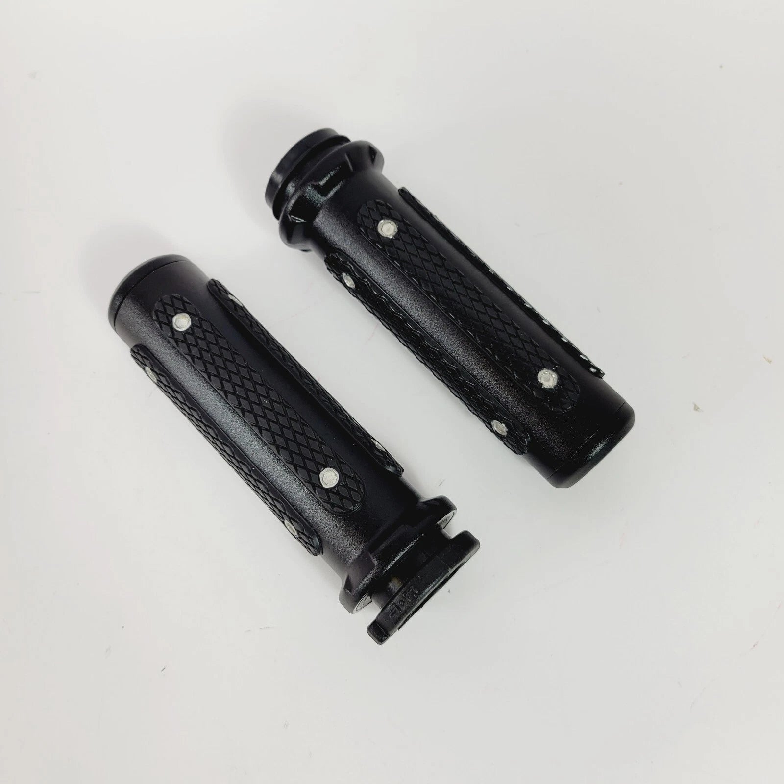 Black Endgame Hand Grips for Harley-Davidson (OEM 56100394)