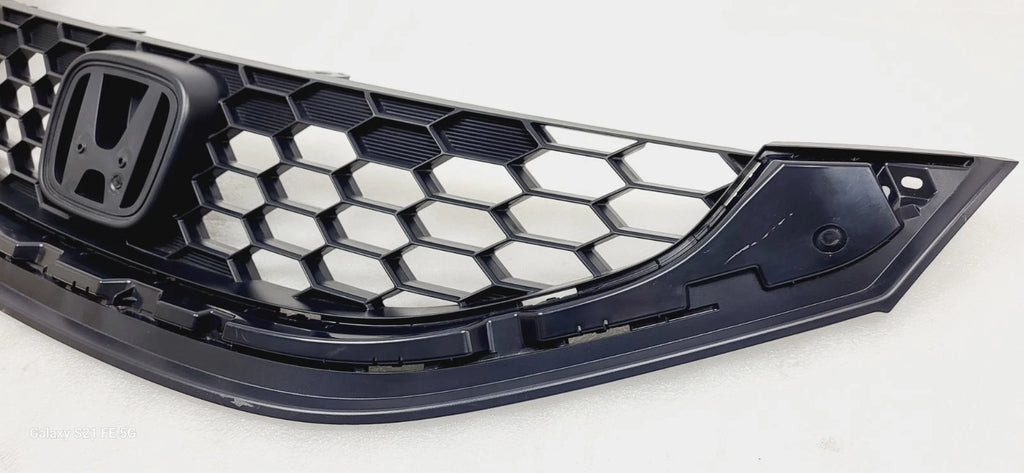 Front Bumper Upper Grille Base for Honda Civic (2013–2015) 71121-TR3-A1